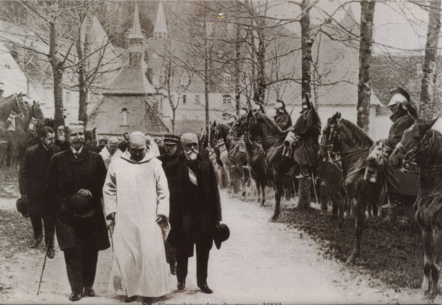 Expulsão dos religiosos contemplativos da França, 1903