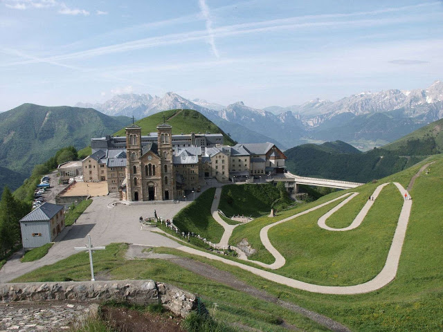 La Salette, Santuario