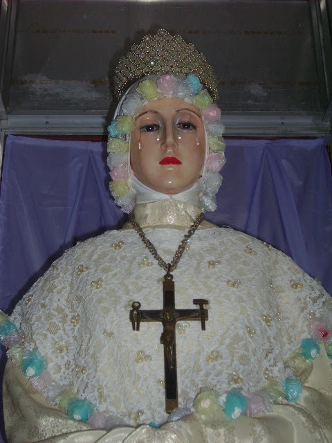 La Salette, Nossa Senhora ficou em pé e falou