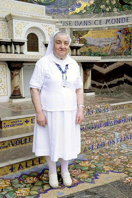 Soror Luigina hoje, beneficiada pelo mais recente milagre de Lourdes reconhecido