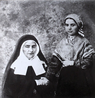 Santa Bernadete com as freiras do hospital de Lourdes